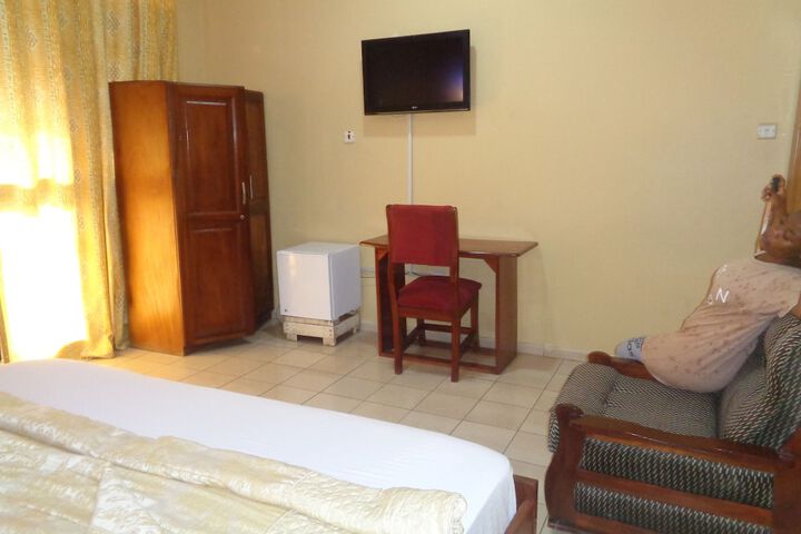 Room 5 of 36
