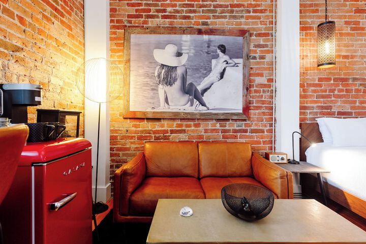 Room 75 of 172