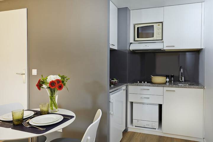 Private kitchenette