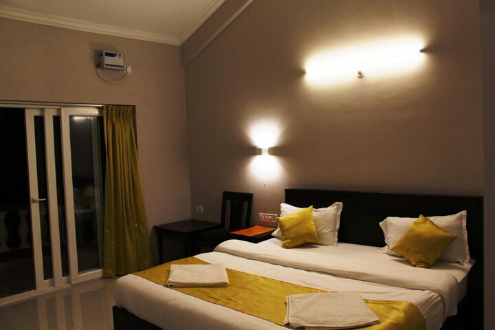 Room 6 of 38