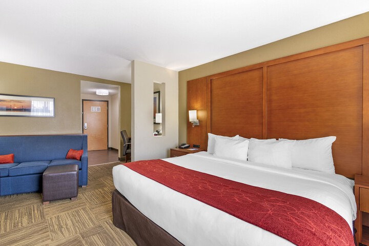 Suite 2 Queen Beds (12 of 14)