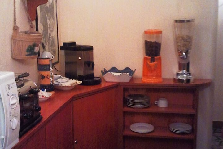 Breakfast/Coffee Service 30 of 40