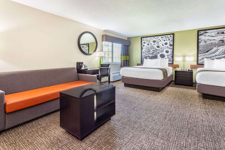 Room 16 of 27