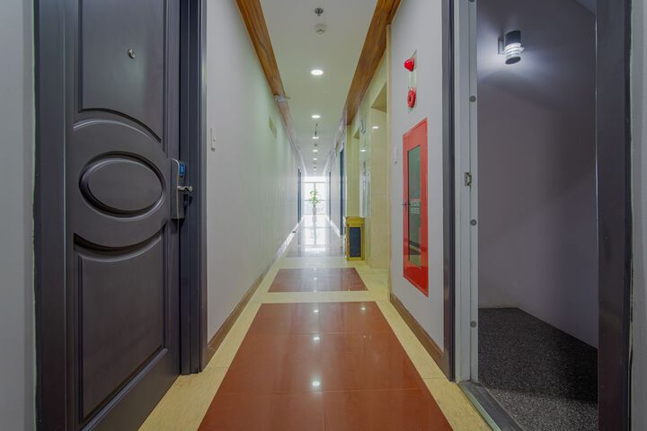 Ballroom/Hall 79 of 89