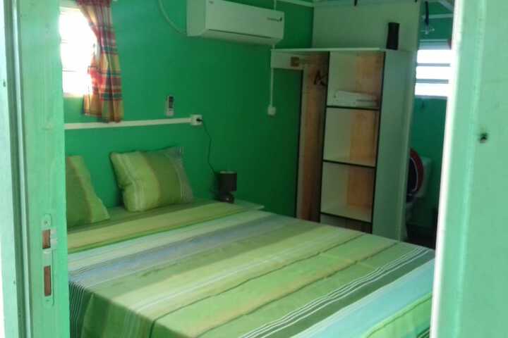Room 7 of 28
