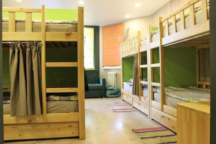 Room 12 of 20