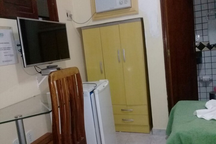 Room 5 of 17