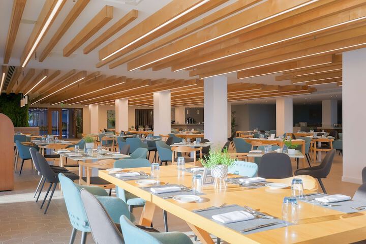 Dining 52 of 92