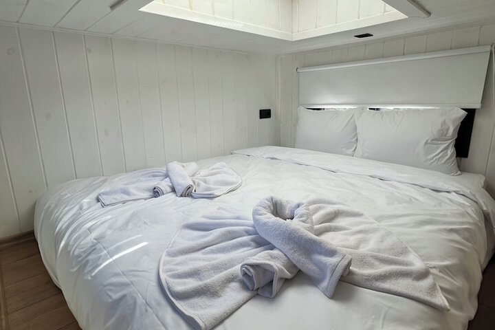 Room 5 of 35
