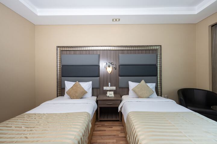 Room 3 of 16