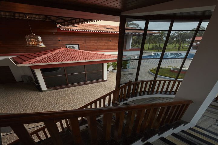 Hotel 3 of 125