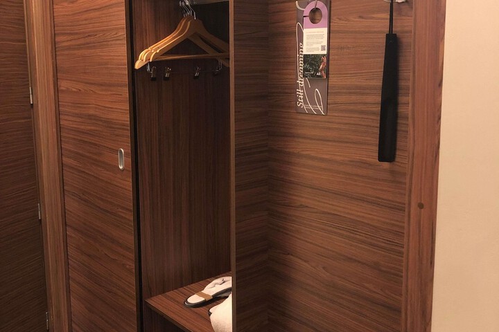 Room 16 of 119