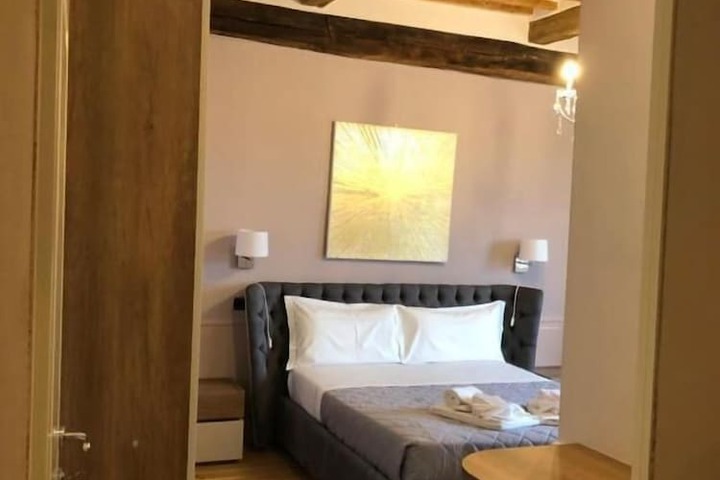 Room 34 of 68
