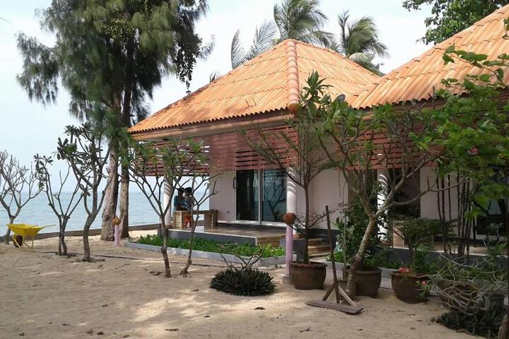 Maenam Villa Hotel