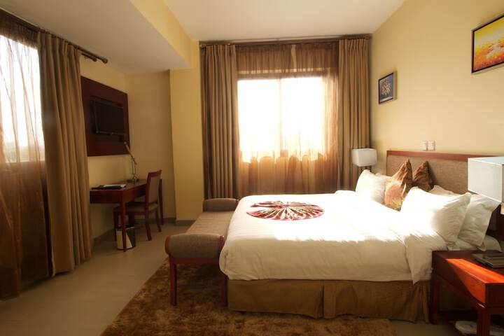 Room 15 of 35