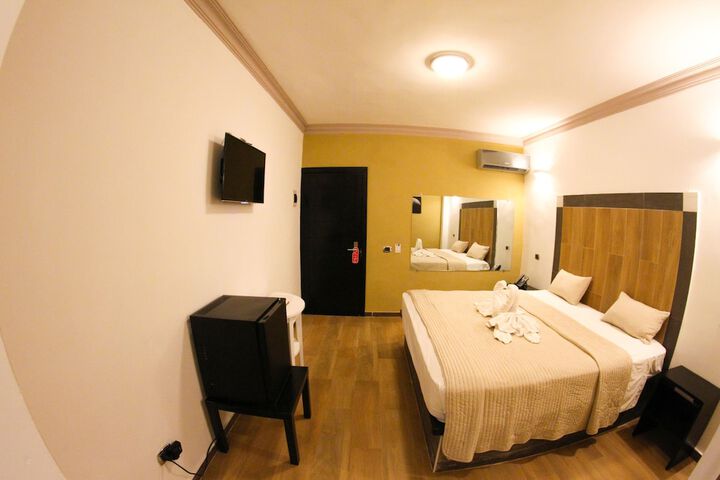 Room 15 of 58
