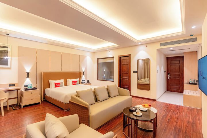 Room 15 of 51