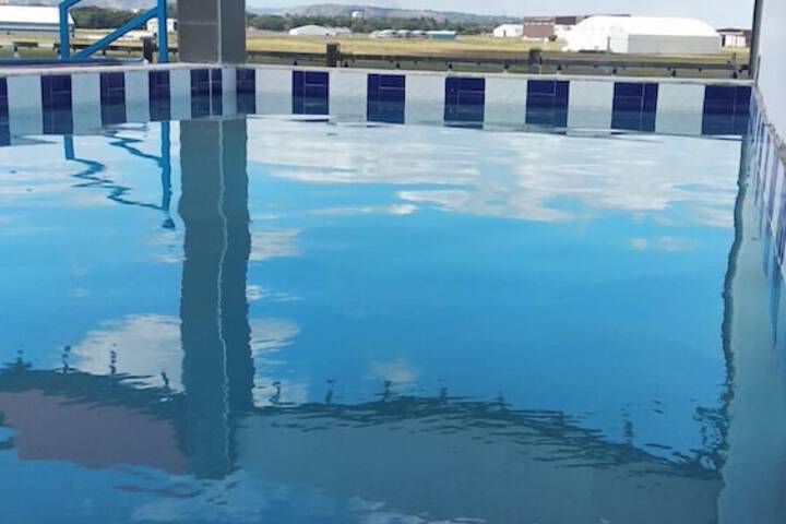 Pool 10 of 17