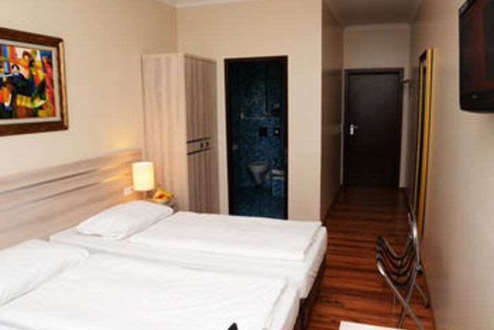Room 48 of 81