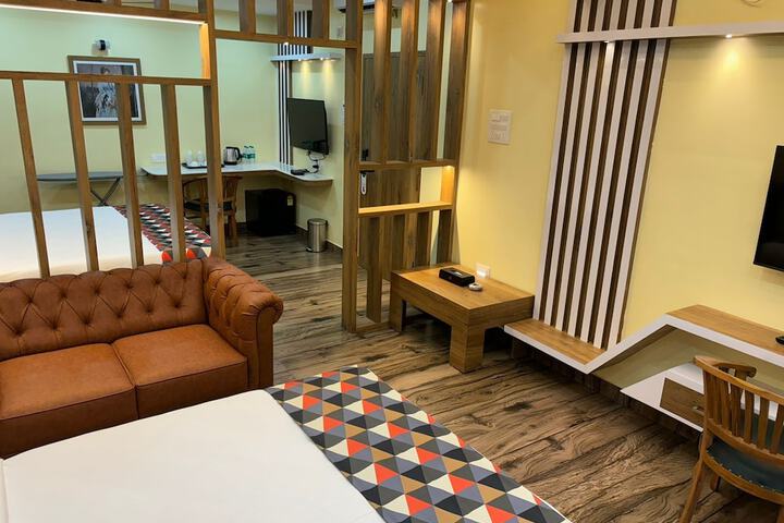 Room 10 of 23
