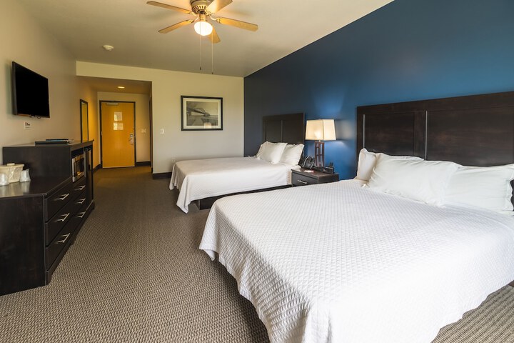 Deluxe Double Room (2 of 3)