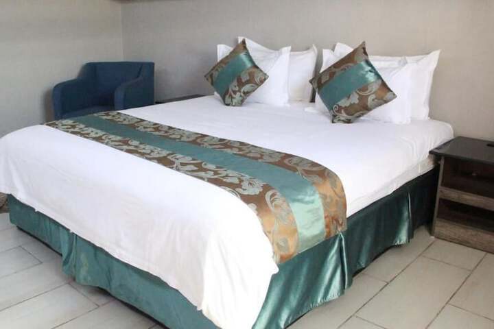 Room 10 of 61