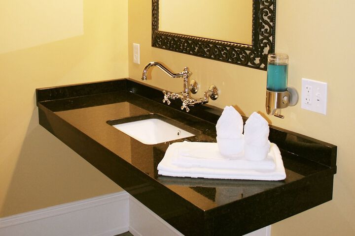 Premium Double Room Private Bathroom City View 205 Council Room (26 of 132)