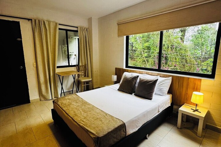 Room 15 of 94