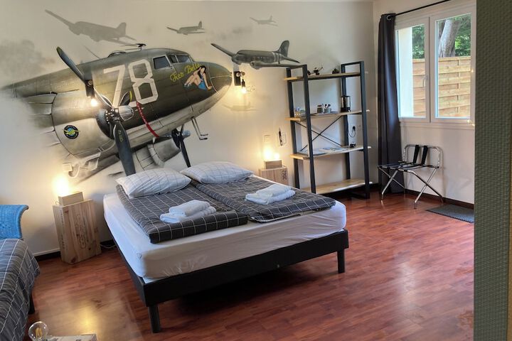 Room 16 of 64