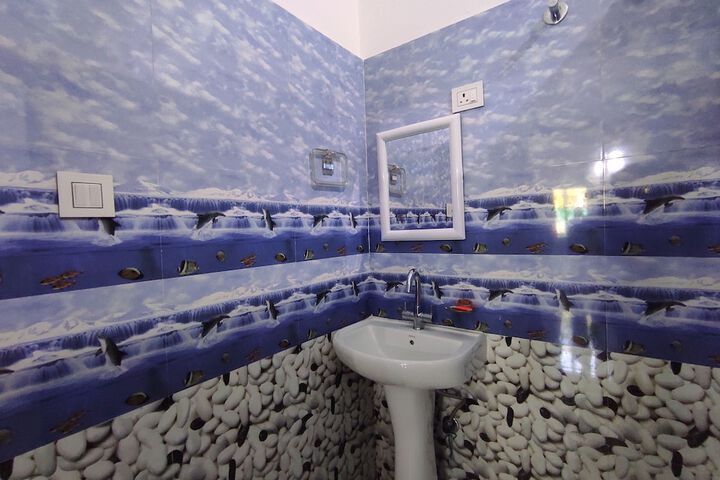 Room 15 of 21