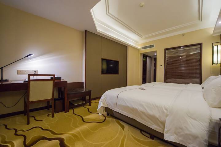 Room 26 of 64
