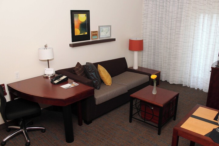 Room 10 of 27