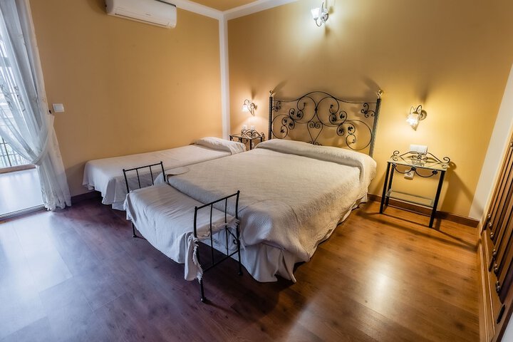 Room 4 of 64