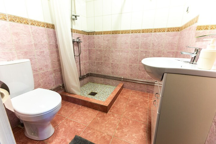 Room 15 of 28
