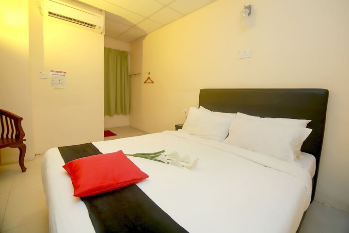 Room 14 of 34