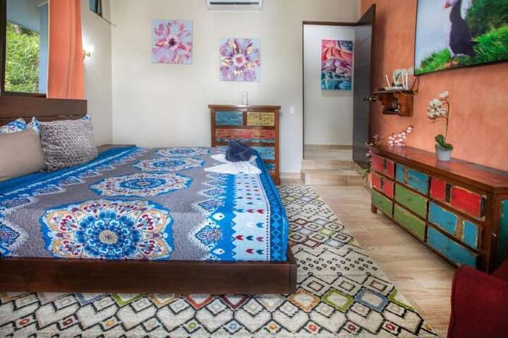 Room 2 of 73