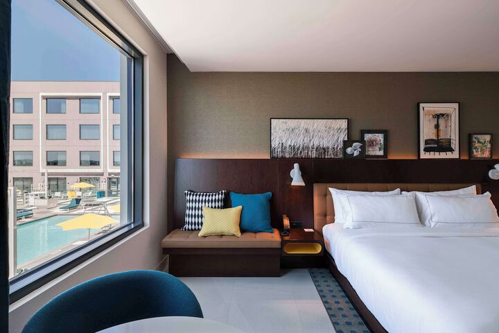 Room 10 of 71