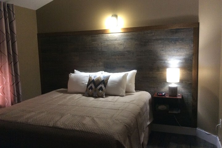 Room 6 of 49
