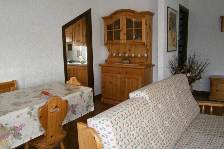 Room 27 of 63