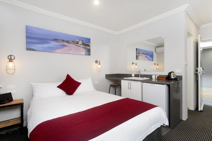 Room 10 of 65