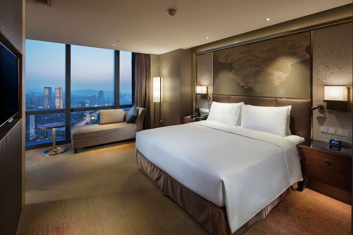 Room 46 of 96