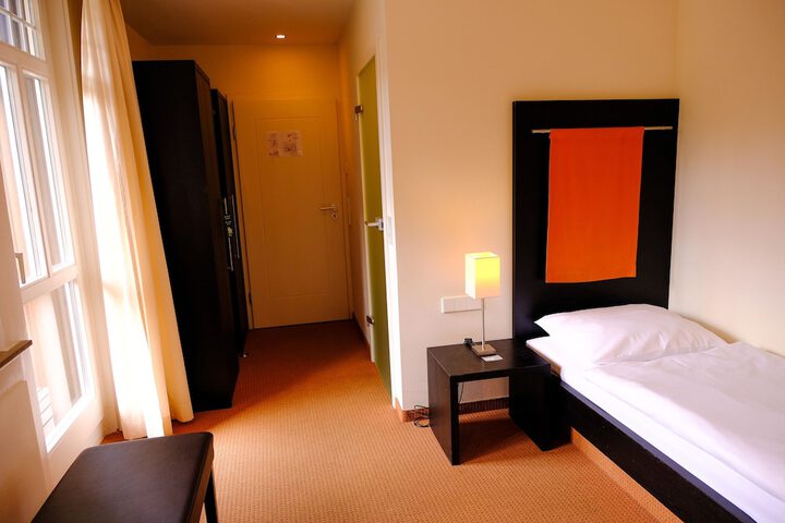 Room 7 of 116