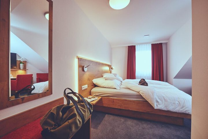 Room 11 of 47