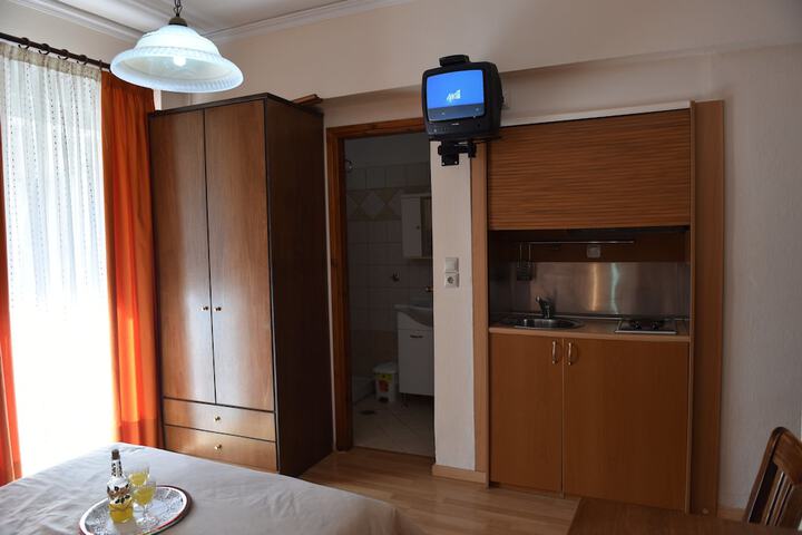 Room 21 of 52