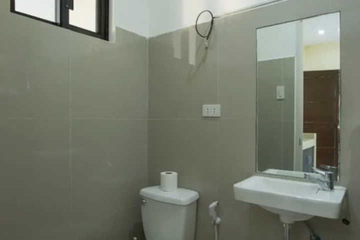Room 8 of 29