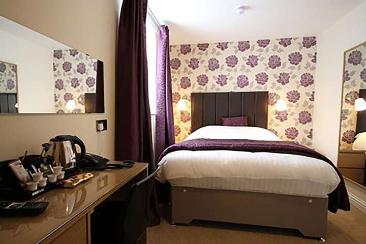 Room 2 of 35
