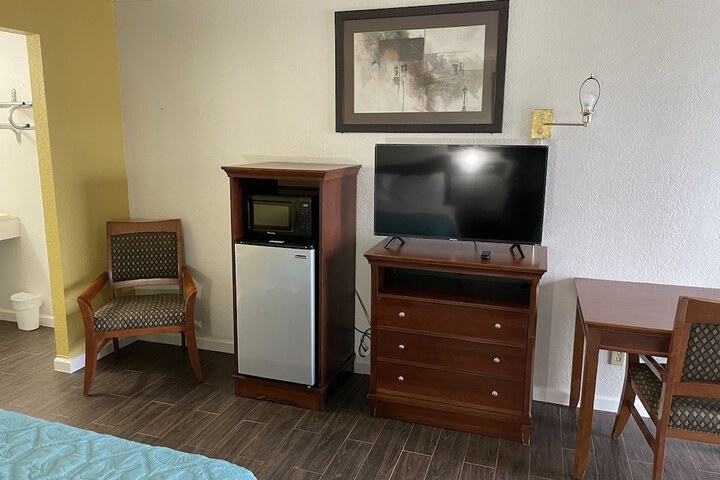 Room 3 of 23