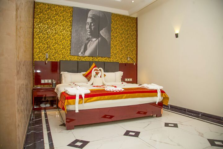 Room 10 of 49