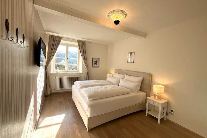 Room 8 of 30