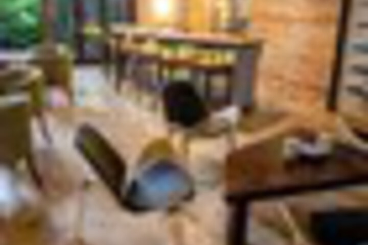 Lounge 254 of 432